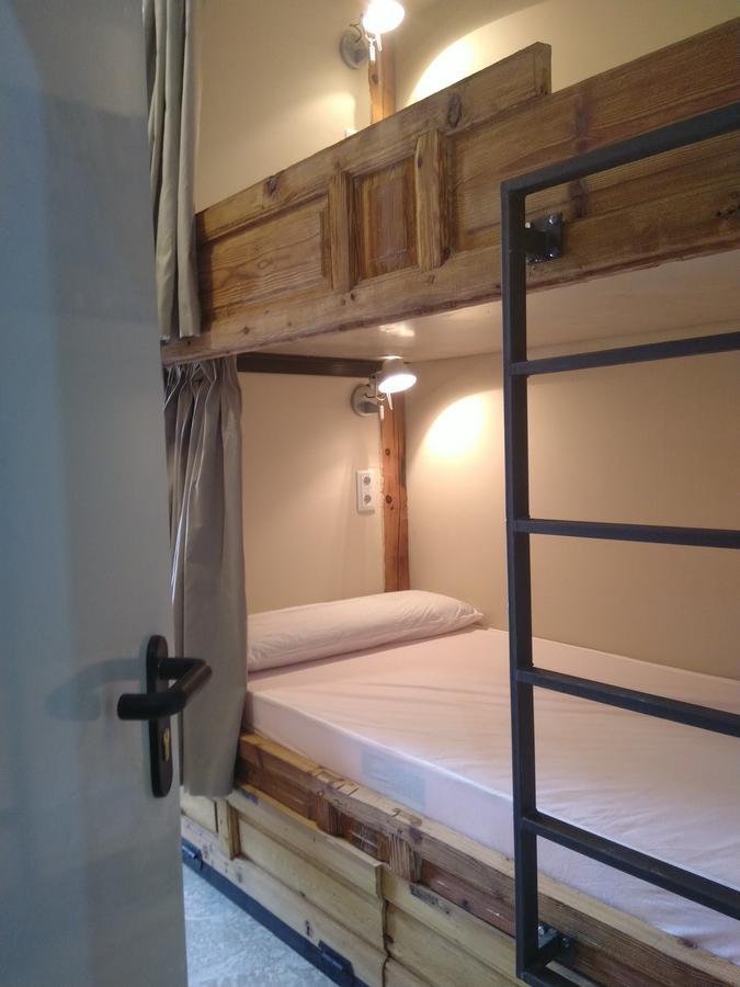 A&B Hostel Principe Pio Madrid Luaran gambar
